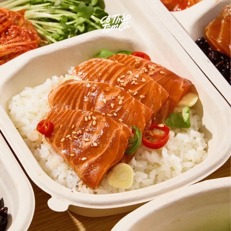 Set cơm cá hồi ngâm tương - Cô Thảo Tôm Cá