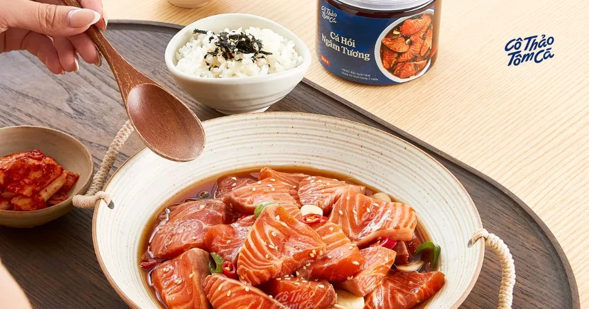 Cá hồi ngâm tương ăn kèm với gì ngon, đậm đà chuẩn vị Hàn?